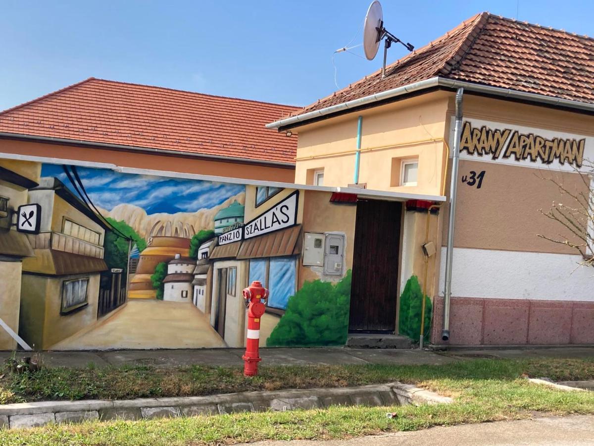 Arany Apartman Aparthotel Cegléd Exterior foto